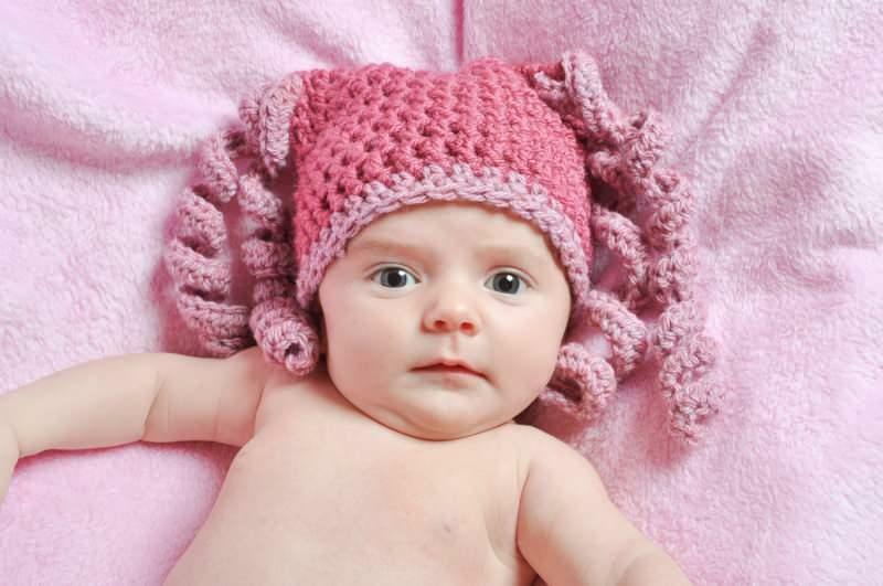 Hvordan laver man den bedste babystrikkede hat?