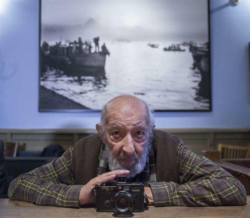 Den berømte fotograf Ara Gülers liv bliver en film!