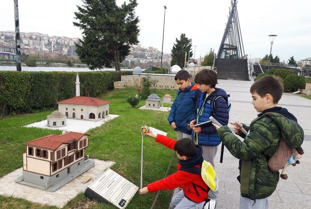 Scener fra Miniature Türkiye Park og Museum