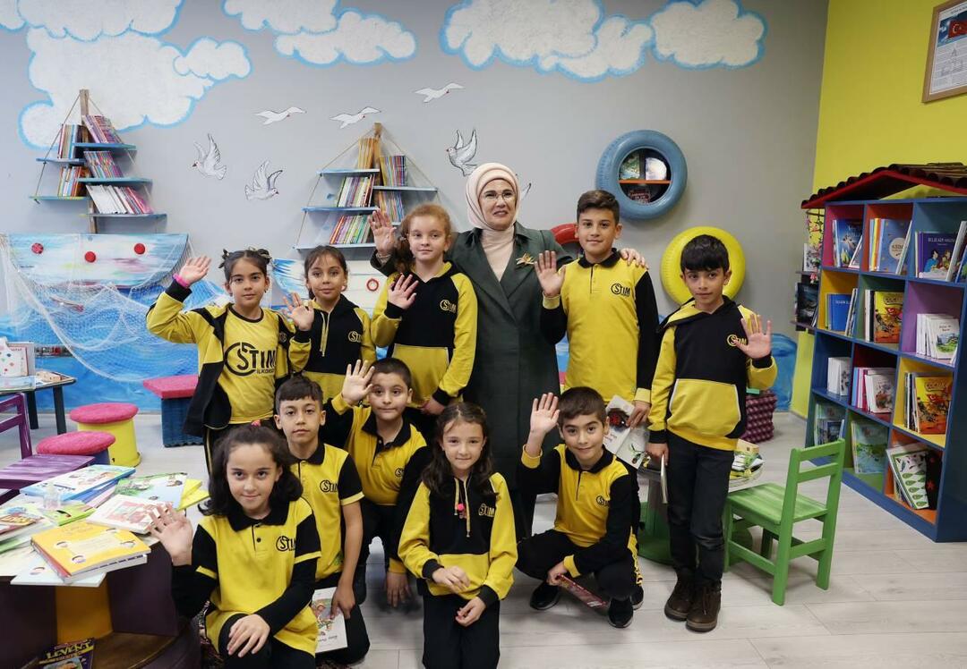 Emine Erdoğan mødtes med børn i Ankara