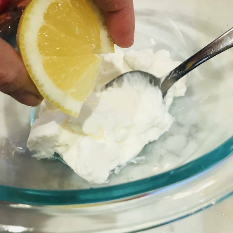 Hvad er fordelene ved yoghurt og citronmaske for huden? Hjemmelavet yoghurt og citronmaske