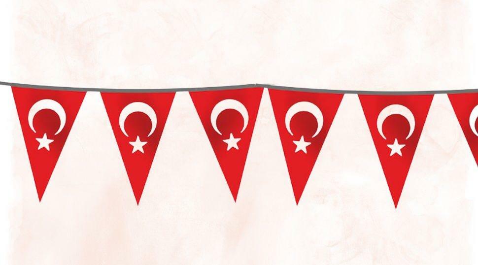 Özgüvenal String Ornament Trekant Tyrkisk Flag