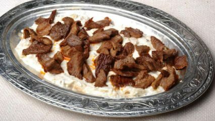Hvordan laver man lækker Ali Nazik-kebab?