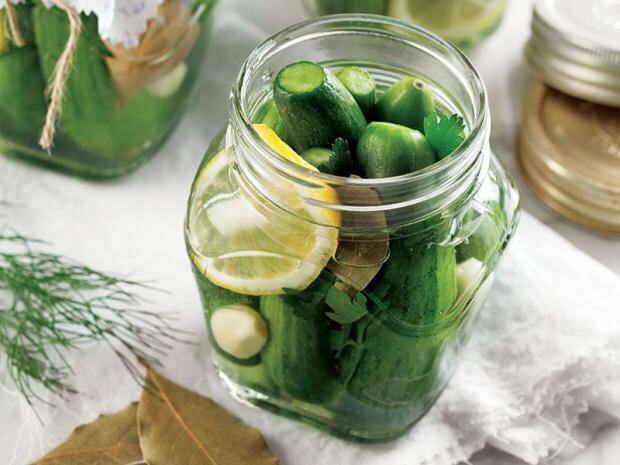 Hvordan opbevarer pickles lavet derhjemme?