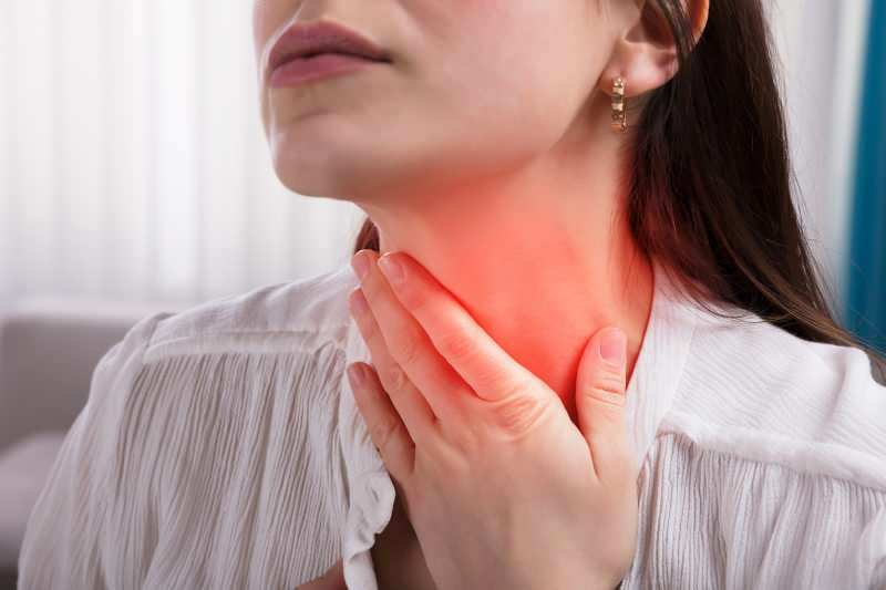 pharyngitis ses med ondt i halsen