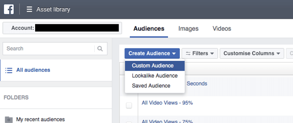 Klik på Opret målgruppe i Facebook Ads Manager, og vælg Tilpasset målgruppe på rullelisten.