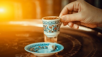 Hvad går godt med tyrkisk kaffe?