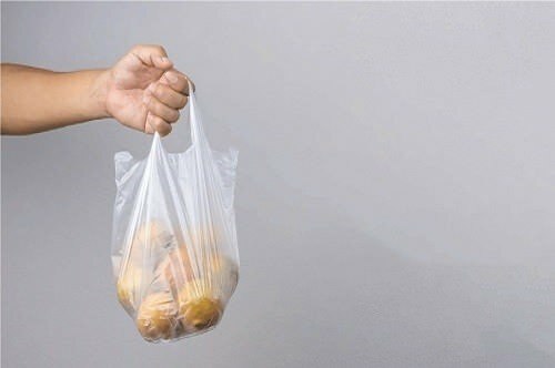 forholdsregler, der skal træffes for rengøring af poser i dagligvarer