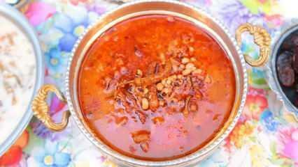 Hvordan laver man Aegean Blueberry Suppe? Opskriften på Ægæisk suppe med sortøjede ærter...