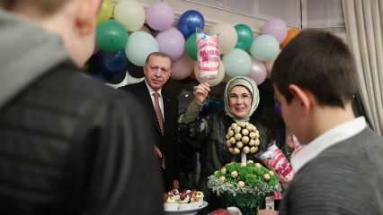 Et indlæg fra First Lady Erdogan om iftar, de var vært for børnene i Love Houses