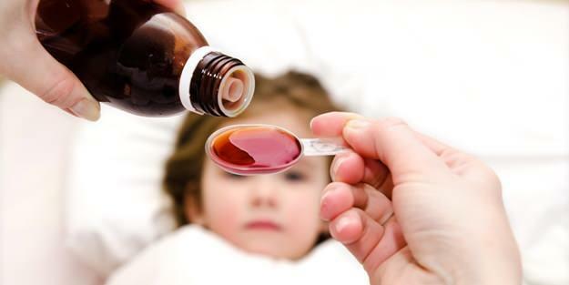 Når du giver medicin til dine børn, skal du være omhyggelig med at give den dosis, lægen anbefaler.