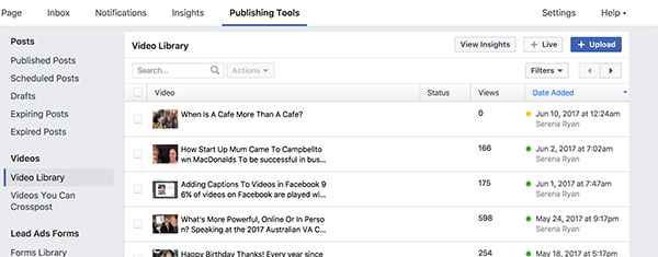 Dit Facebook-videobibliotek indeholder alle dine offentliggjorte og upublicerede videoer. Videoer med en gul prik offentliggøres ikke, og videoer med en grøn prik offentliggøres.