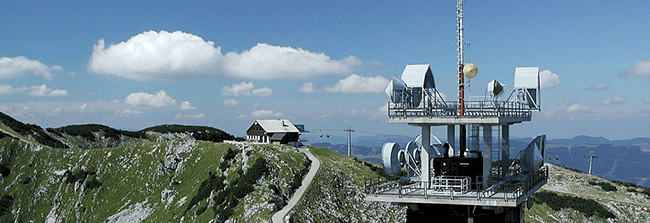 radiotårn på et bjerg i Østrig