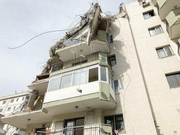 Hvad skal man overveje efter et jordskælv?