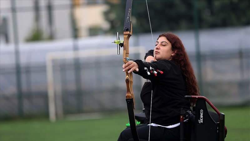Den paralympiske atlet Miray Aksakallı sætter et eksempel for alle med sin kamp