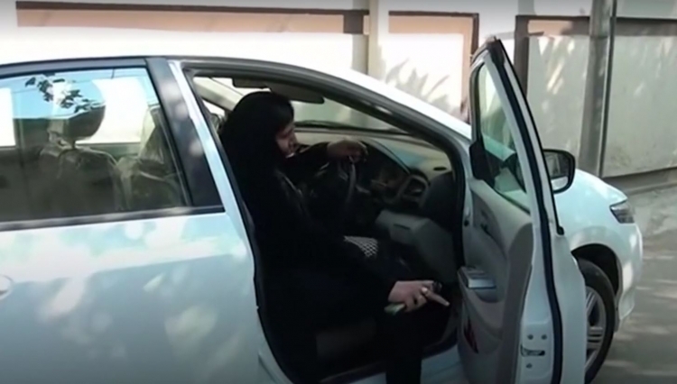 Pakistanske kvindelige taxachauffører overhaler New York!