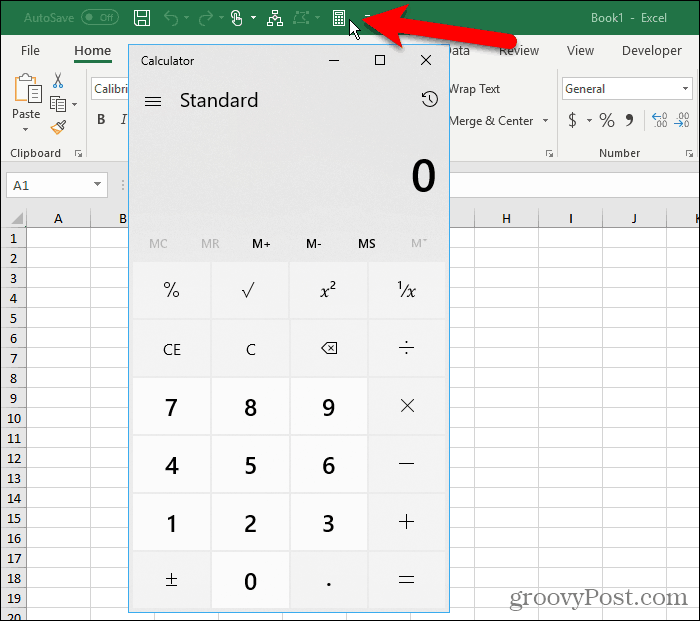 Windows-regnemaskinen på værktøjslinjen til hurtig adgang i Excel