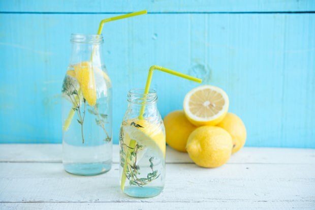  drikker citronsaft