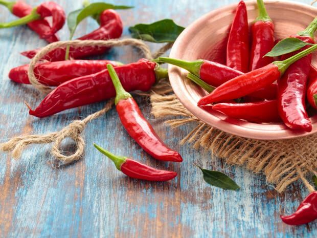Bitterhed af tørrede chili peber øges på grund af solen
