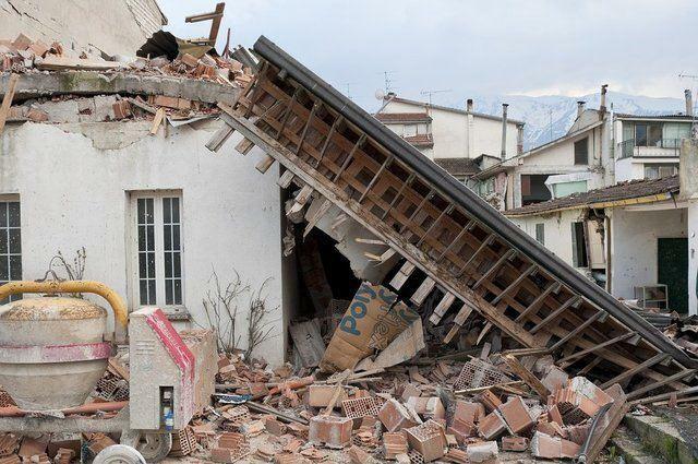 Hvad skal man gøre efter et jordskælv