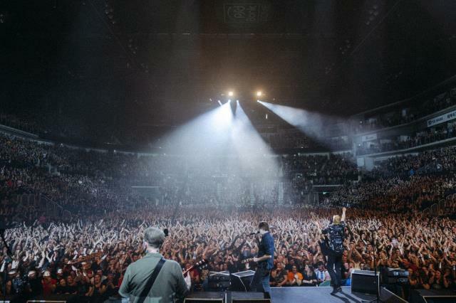 rockbandet Toten Hosen indsamler mere end 1 million euro til jordskælvsofre ved koncert