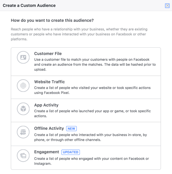 I værktøjet Facebook Audiences skal du vælge Engagement for at oprette et publikum af mennesker, der har set dine livevideoer.