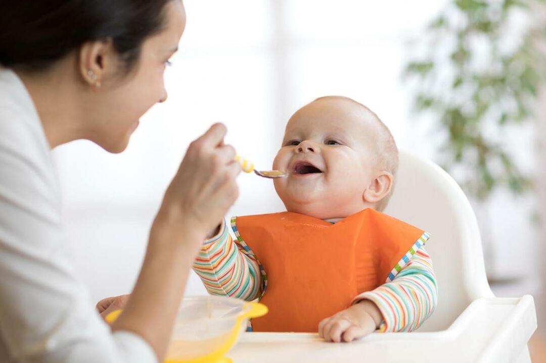 Hvad skal babyer spise om sommeren? Hvad skal der tages hensyn til ved fodring af babyer?