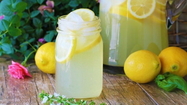 hvis vi drikker regelmæssig citronsaft
