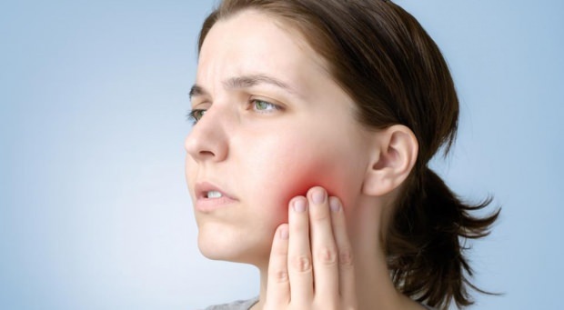 forårsager tand abscess