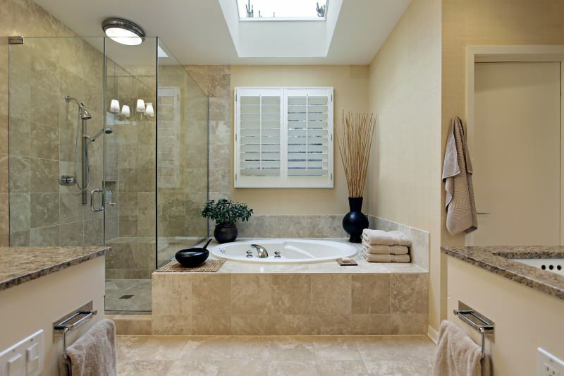 Hvor mange kvadratmeter skal være det ideelle badeværelse og brusekabinedimension?