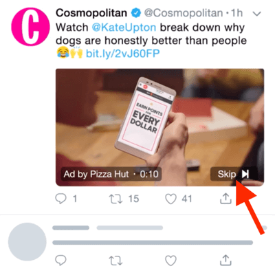 Eksempel på en Twitter-videoannonce med mulighed for at springe annoncen over efter 6 sekunder.