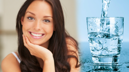 Hvordan man taber sig ved at drikke vand? Vand diæt, der svækkes 7 kilo på 1 uge! Hvis du drikker vand på tom mave ...