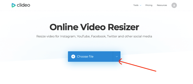 uploade video til Clideo Online Video Resizer