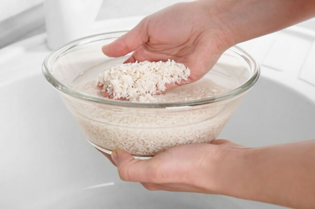 Hvad er fordelene ved risvand? Svækker ris vand?
