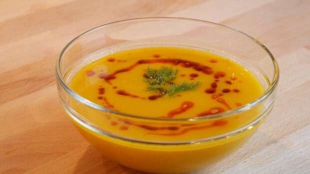 Hvordan laver man gulerodssuppe? Den nemmeste cremede gulerodssuppe opskrift