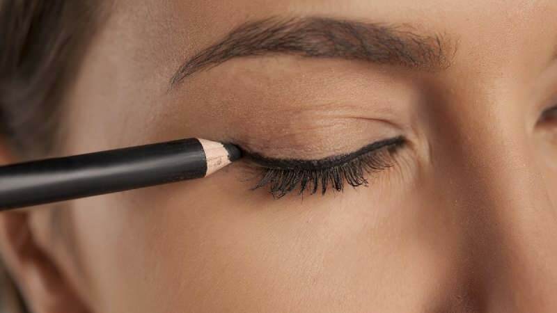 Hvordan tegner man den nemmeste eyeliner? Hvad er metoderne til at tegne eyeliner?