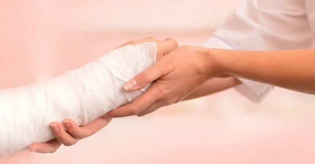 Er der symptomer på cyste (Ganglion) på hånden? Hvad er behandlingsmetoden for håndcyst?