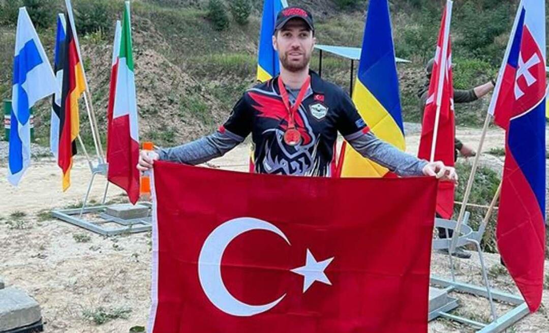 Seda Sayans søn Oğulcan Engin vifter stolt med det tyrkiske flag i Polen!