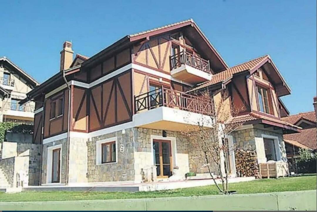 Skilte det hus Hadise og Mehmet Dinçerler ad? "Det skumle hus" blev skilt fra det andet par