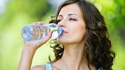Skader ved at drikke mindre vand