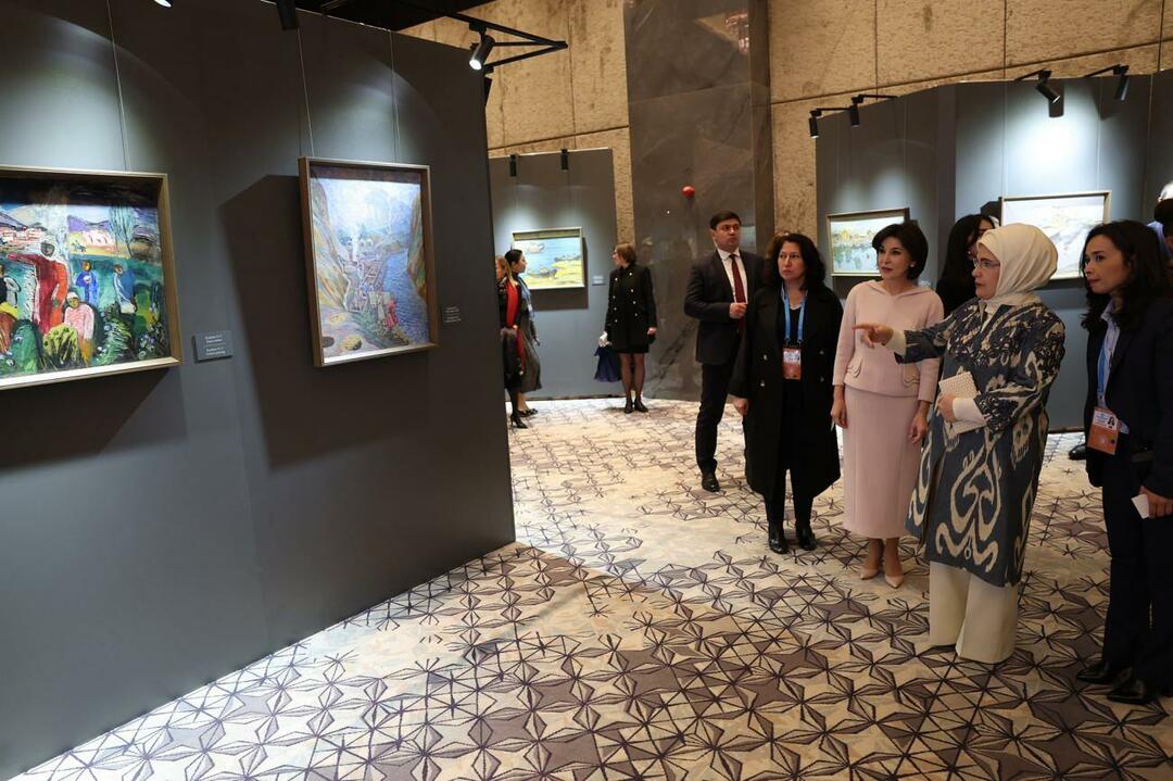 Emine Erdoğan besøgte Uzbekistan Colours Exhibition i Samarkand