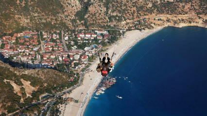 Mens paragliding nød "tyrkisk kaffe og tyrkisk glæde"!