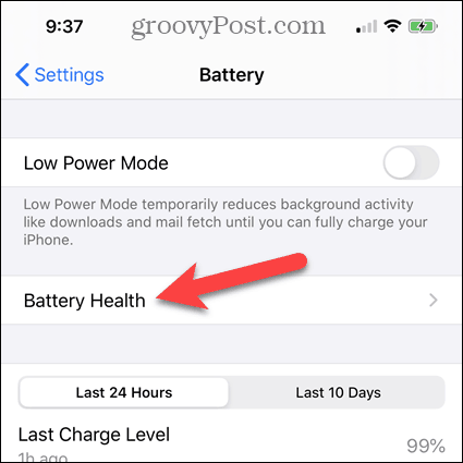 Tryk på Batterisundhed på iPhone-batteriskærmen