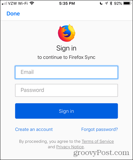 Indtast din e-mail og adgangskode i Firefox til iOS