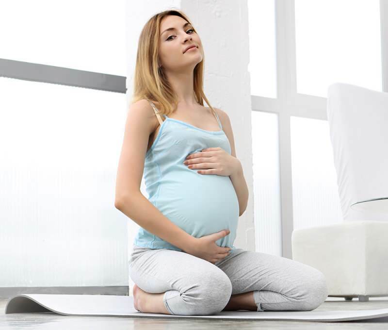 Går navlelinien under graviditet? Brun mave linje