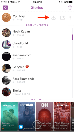 Naviger til din sektion Snapchat-historier, og tryk på downloadikonet.
