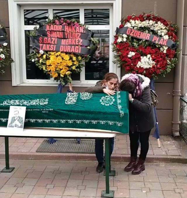 Farvel til Engin Nurşani med smerte! Hans kone omfavnede kisten og græd frit