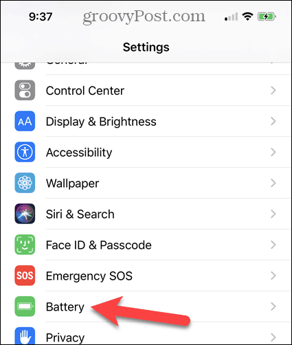 Tryk på Batteri på skærmen iPhone-indstillinger.