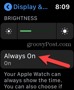 Tryk på Altid tændt i Indstillinger på din Apple Watch