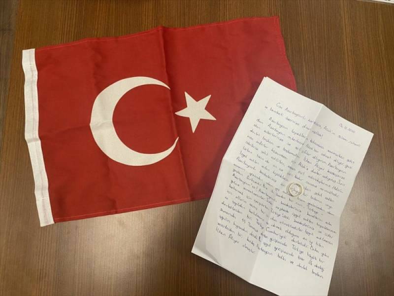 Lærerparret sendte forlovelsesring for at støtte Aserbajdsjan